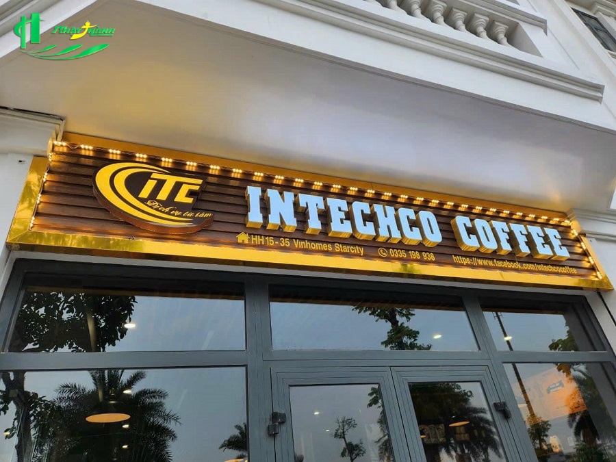 Biển quảng cáo hộp đèn mica