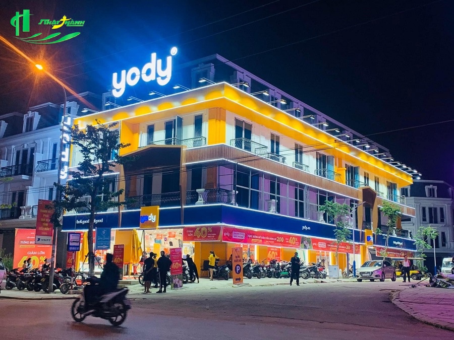 Biển quảng cáo hộp đèn mica