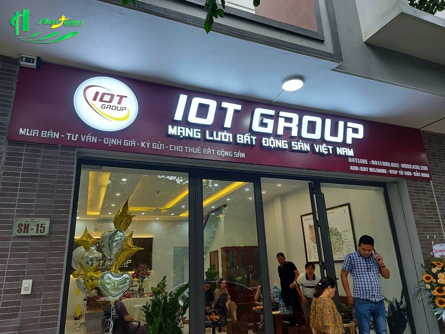 Biển quảng cáo hộp đèn mica