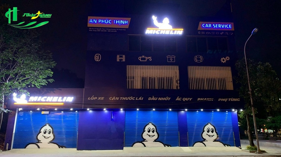 Biển quảng cáo hộp đèn mica